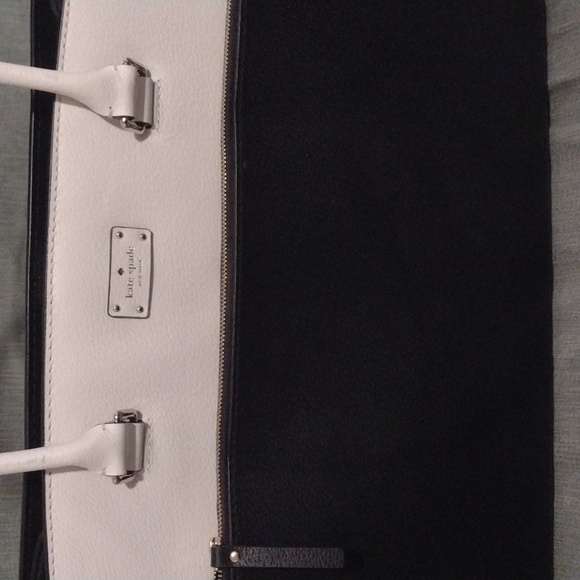 Kate Spade - Picture 2 of 4